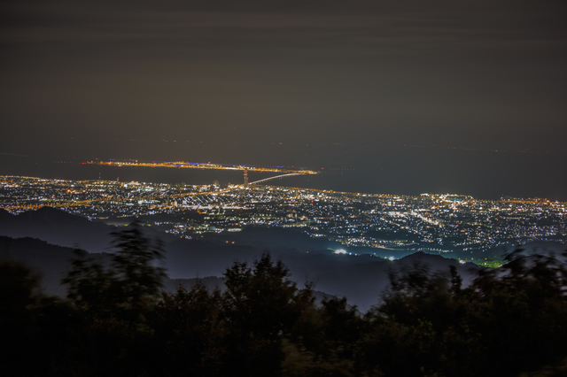 紀泉高原スカイライン-和泉葛城山展望台から見た夜景
